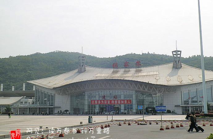 张家界旅游景点大全 张家界旅游攻略 张家界好玩吗